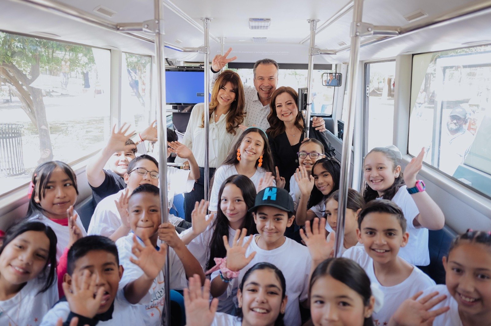 Toño Astiazarán y Patty Ruibal impulsan los derechos de la niñez