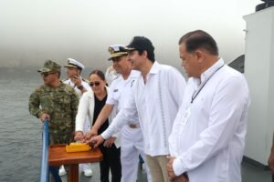 Consolida Gobernador Durazo a San Carlos como destino mundial de buceo con nuevo arrecife artificial